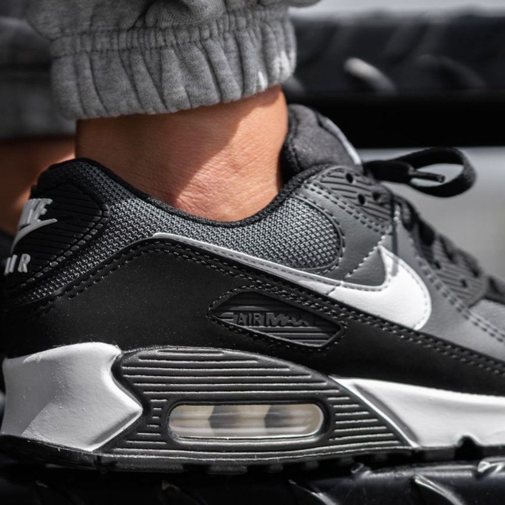 NIKE AIR MAX 90 Iron Smoke Grey White Black Men Gym Shoes DS CN8490-002 - Picture 8 of 10
